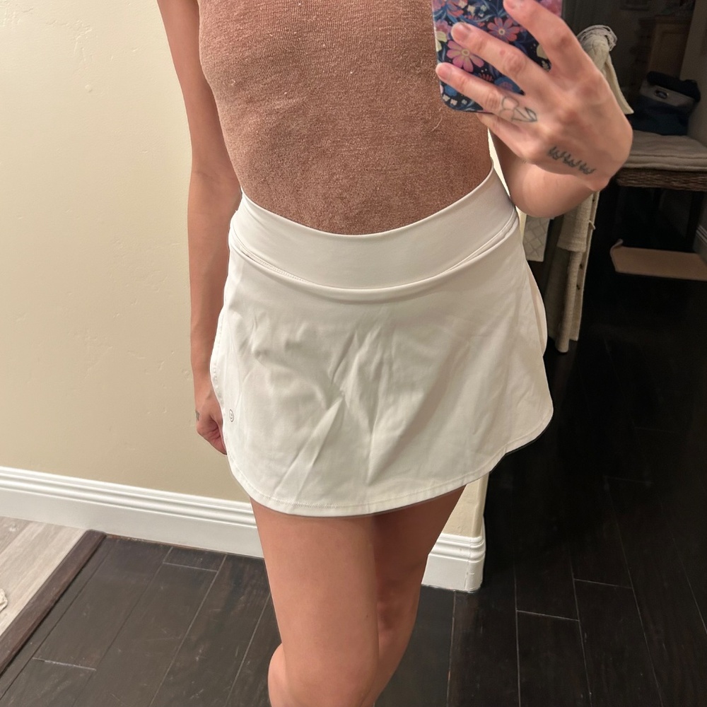 Gilly Hicks White Athletic Skort with Built-In Shorts Size Small